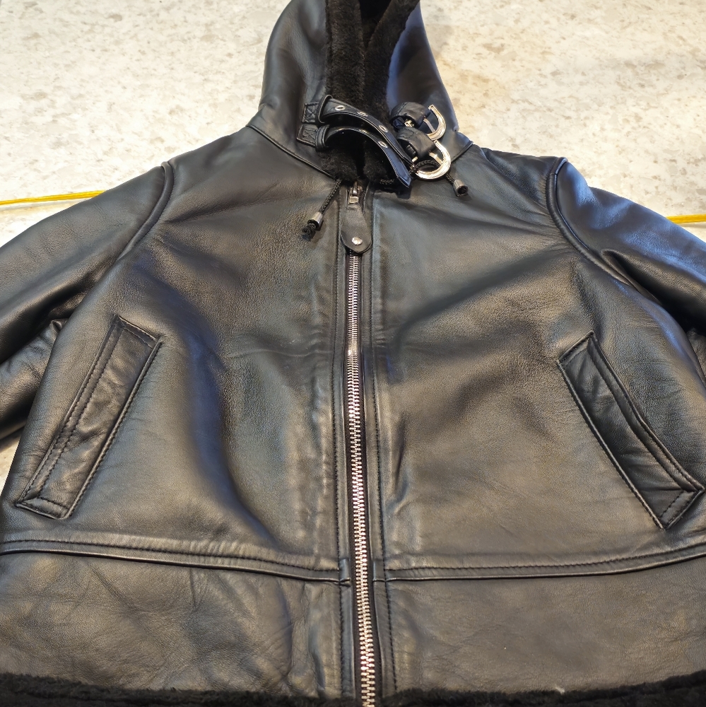 Grace Shearling Brand New With WARRANTY Tag Black Leather Size M  WARRANTY
